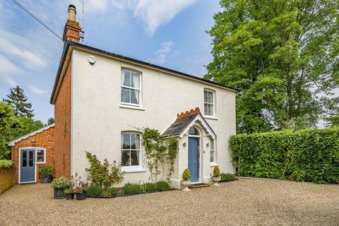3 bedroom detached house for sale, Stoke Row Road, Peppard Common, Henley-on-Thames, Oxfordshire, RG9