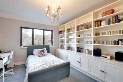 27 Weigall Road, London, SE12 8HG