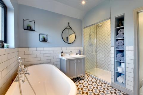 27 Weigall Road, London, SE12 8HG