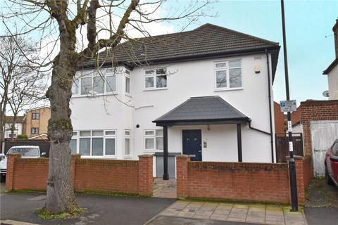 1b Dallinger Road, London, SE12 0TJ