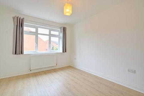 1b Dallinger Road, London, SE12 0TJ