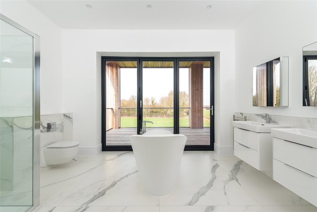 Principal Bathroom