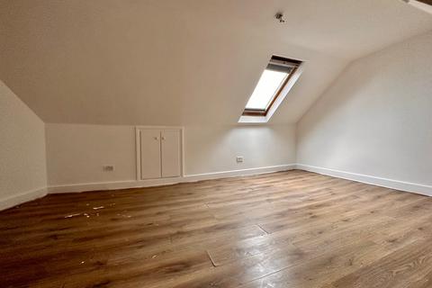 4 bedroom flat for sale, Thrale Road, London, SW16