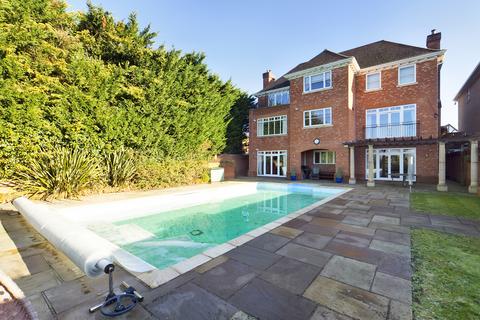 6 bedroom detached house for sale - The Drive, Ickenham, UB10