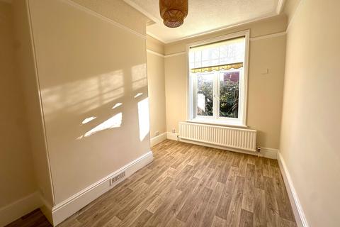 5 bedroom detached house to rent, Cranford Avenue, Exmouth EX8