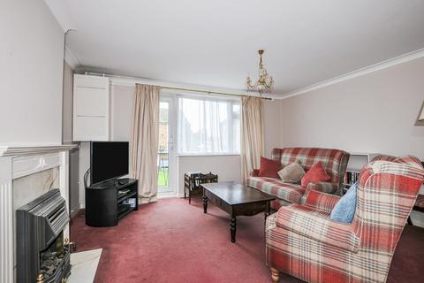 2 bedroom maisonette for sale, Colnbrook