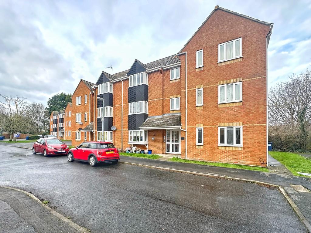 Lucerne Close, Cambridge 1 bed apartment £975 pcm (£225 pw)