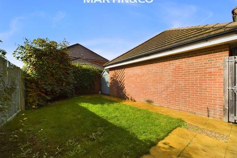 3 bedroom semi-detached house for sale, Windsor Crescent, Wokingham