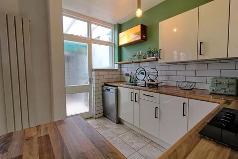 3 bedroom semi-detached house for sale, Shropshire Road, Leicester