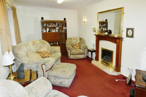 3 bedroom semi-detached house for sale, Queensway, Tamworth B79