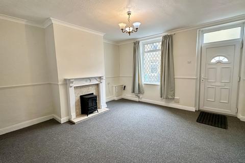 2 bedroom terraced house to rent, Healey Street, Batley