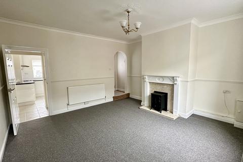 2 bedroom terraced house to rent, Healey Street, Batley