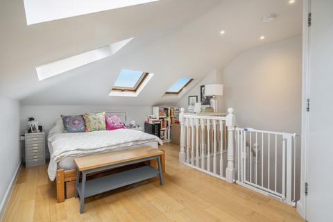 3 bedroom flat for sale - Freegrove Road, Islington, London