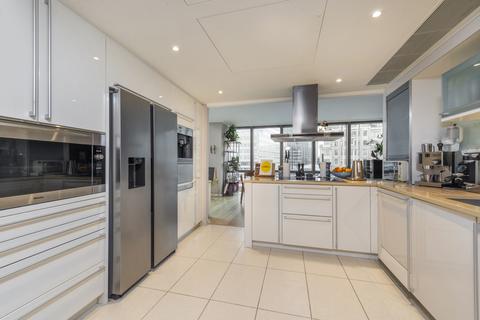 3 bedroom flat for sale, West India Quay, 26 Hertsmere Road, London