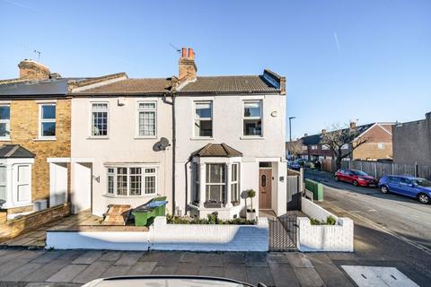 64 Lannoy Road, London, SE9 2BN