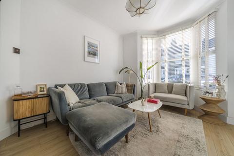 64 Lannoy Road, London, SE9 2BN