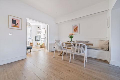 64 Lannoy Road, London, SE9 2BN