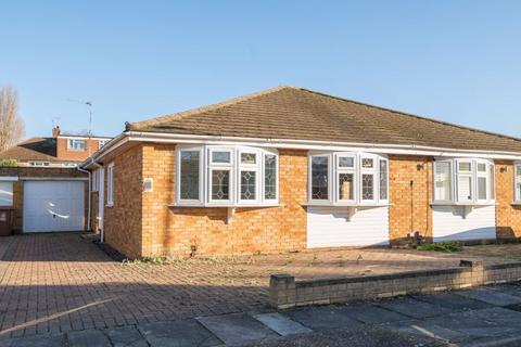 3 bedroom bungalow for sale, Chartwell Close, New Eltham SE9