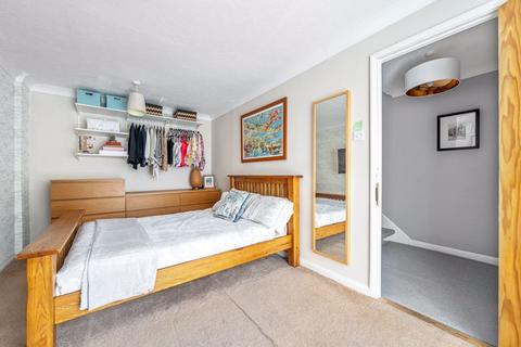 3 Ellis Close, London, SE9 3UR