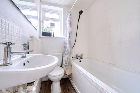 10 Queenscroft Road, London, SE9 5EH