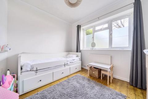 10 Queenscroft Road, London, SE9 5EH