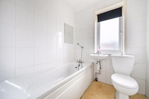 63 Widecombe Road, London, SE9 4HH
