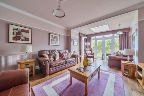 4 bedroom semi-detached house for sale, Riefield Road, London SE9