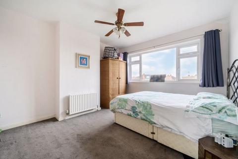 44 Domonic Drive, London, SE9 3LJ