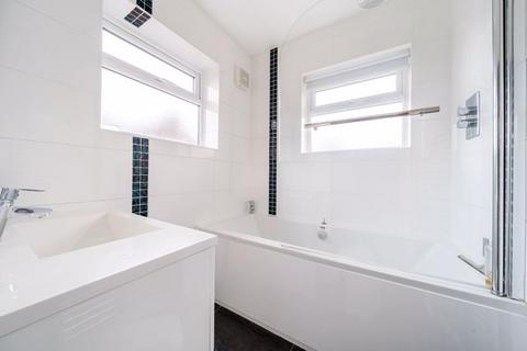 44 Domonic Drive, London, SE9 3LJ