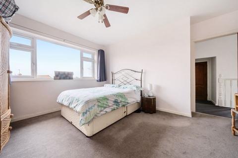 44 Domonic Drive, London, SE9 3LJ