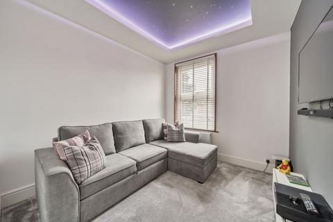 8 Craigton Road, London, SE9 1QF