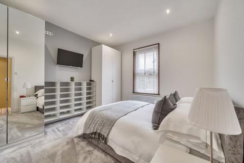 8 Craigton Road, London, SE9 1QF