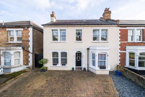 4 bedroom semi-detached house for sale, Avery Hill Road, London SE9