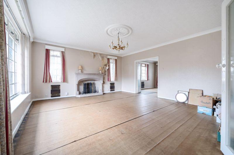 Marlings Park Avenue, Chislehurst BR7 3 bed detached bungalow for sale