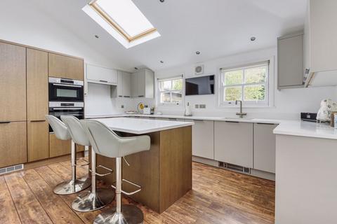 6 bedroom end of terrace house for sale, Glenhouse Road, Eltham SE9