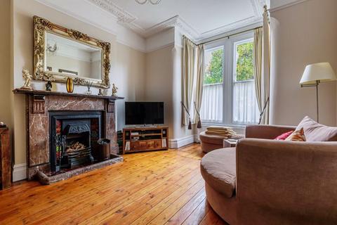 6 bedroom end of terrace house for sale, Glenhouse Road, Eltham SE9