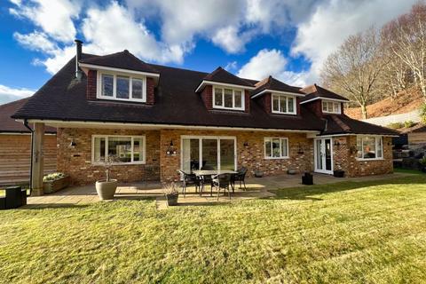 4 bedroom detached house for sale, Ty Saer, Cardiff Road, Edwardsville, Treharris CF46 5PU