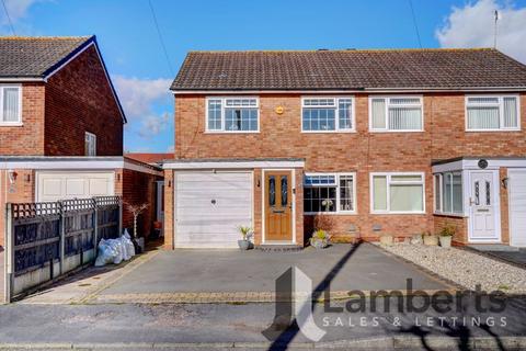 14 Badbury Close, Studley, B80 7RS