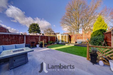 14 Badbury Close, Studley, B80 7RS