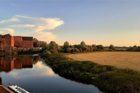 4 bedroom end of terrace house for sale, King Johns Court, Tewkesbury, Gloucestershire, GL20