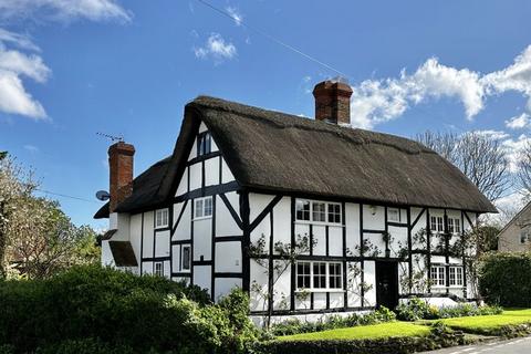 4 bedroom cottage for sale, Hyde Road, Denchworth