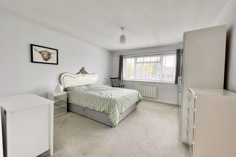 2 bedroom apartment for sale, Hare Lane, Claygate