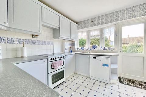 3 Trystings Close, Claygate, Esher, KT10 0TF