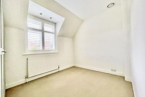 54 Vale Road, Claygate, Esher, KT10 0NJ