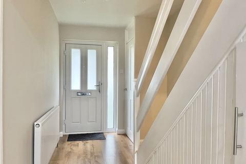 68 Holroyd Road, Claygate, Esher, KT10 0LG