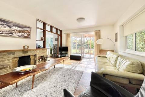 17 Stevens Lane, Claygate, Esher, KT10 0TD