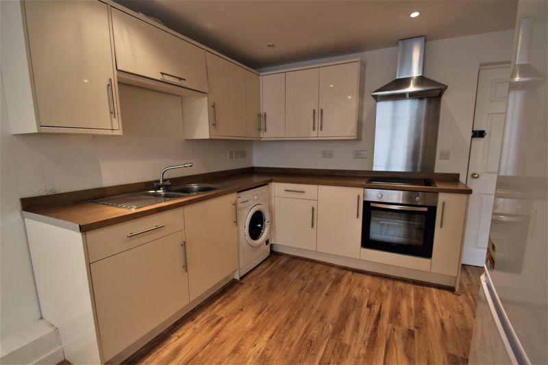 66a Abbey Street, Rugby CV21 1 bed apartment to rent £650 pcm (£150 pw)