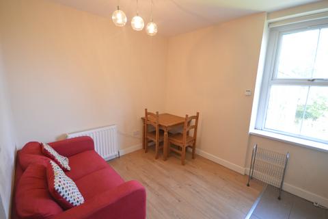 2 bedroom apartment to rent, Richmond Road, Cardiff