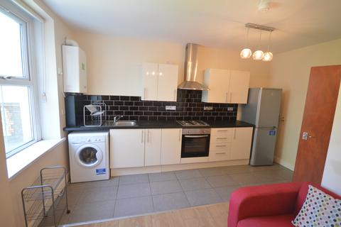 2 bedroom apartment to rent, Richmond Road, Cardiff