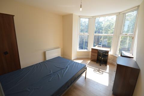 2 bedroom apartment to rent, Richmond Road, Cardiff